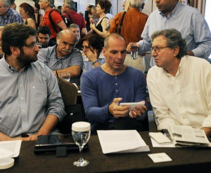 Η απίστευτη εμφάνιση του Γιάνη Βαρουφάκη στην Κ.Ε. του ΣΥΡΙΖΑ [εικόνες] | iefimerida.gr 5