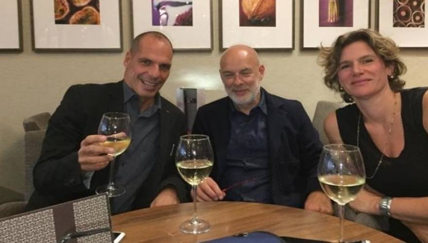 Πού ήταν ο Βαρουφάκης την ώρα του ντιμπέιτ [εικόνες] | iefimerida.gr 0