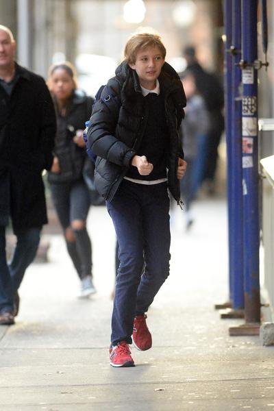 Οι πρώτες φωτογραφίες του Μπάρον Τραμπ στη Νέα Υόρκη [εικόνες] | iefimerida.gr 0