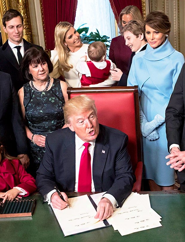 Τι συμβαίνει με τον Μπάρον Τραμπ και του επιτίθενται τα Μέσα [εικόνες] | iefimerida.gr 4