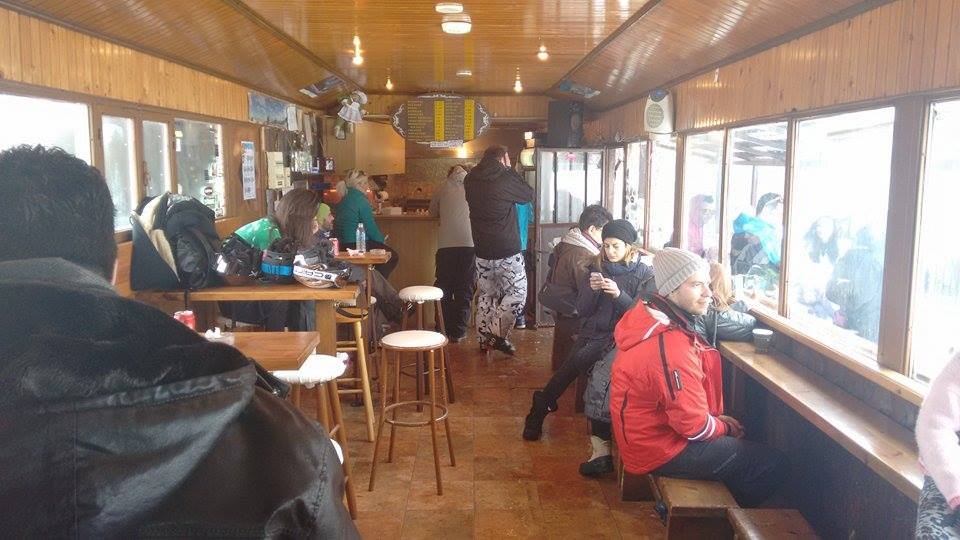 Γέμισε από κόσμο το χιονοδρομικό της Βασιλίτσας [εικόνες] | iefimerida.gr 1