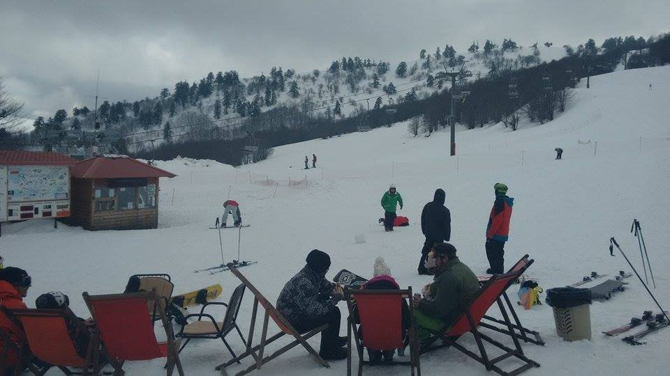 Γέμισε από κόσμο το χιονοδρομικό της Βασιλίτσας [εικόνες] | iefimerida.gr 3