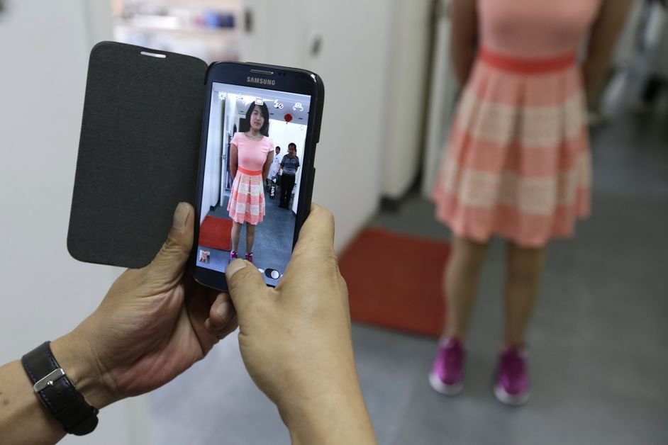 To κοριτσάκι με τη μπάλα -Η ιστορία που συγκλόνισε την Κίνα [εικόνες] | iefimerida.gr 5