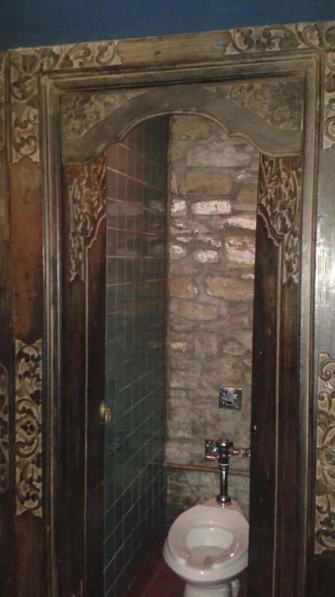 Οταν η φυσική ανάγκη θυμίζει τέχνη: Δημόσιες τουαλέτες αριστουργήματα -Κανείς δεν αρνείται να τις χρησιμοποιήσει [εικόνες] | iefimerida.gr 0