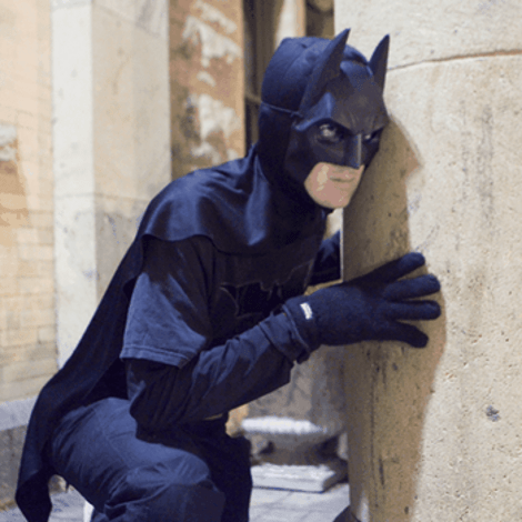 Αυτός είναι ο πραγματικός Μπάτμαν και βρίσκεται στην Καλιφόρνια [εικόνες&βίντεο] | iefimerida.gr 1