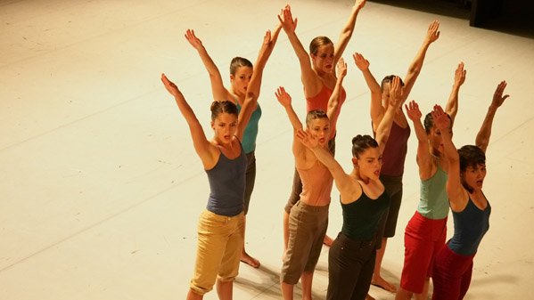 Decadance στο Μέγαρο Μουσικής, με τη φημισμένη ομάδα χορού Batsheva από το Τελ Αβίβ [εικόνες, βίντεο] | iefimerida.gr 1