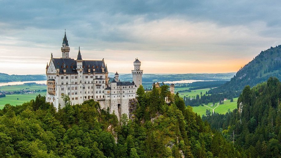 Ρομαντικές διακοπές -Τα κάστρα της Ευρώπης που μπορείς να κάνεις Πρωτοχρονιά! [εικόνες] | iefimerida.gr 2