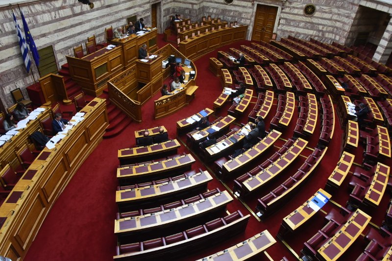 Λοβέρδος:«Η κυβέρνηση είναι αντιδημοκρατική» -Δεν συζητήθηκαν 11 ερωτήσεις γιατί έλειπαν οι υπουργοί | iefimerida.gr 0