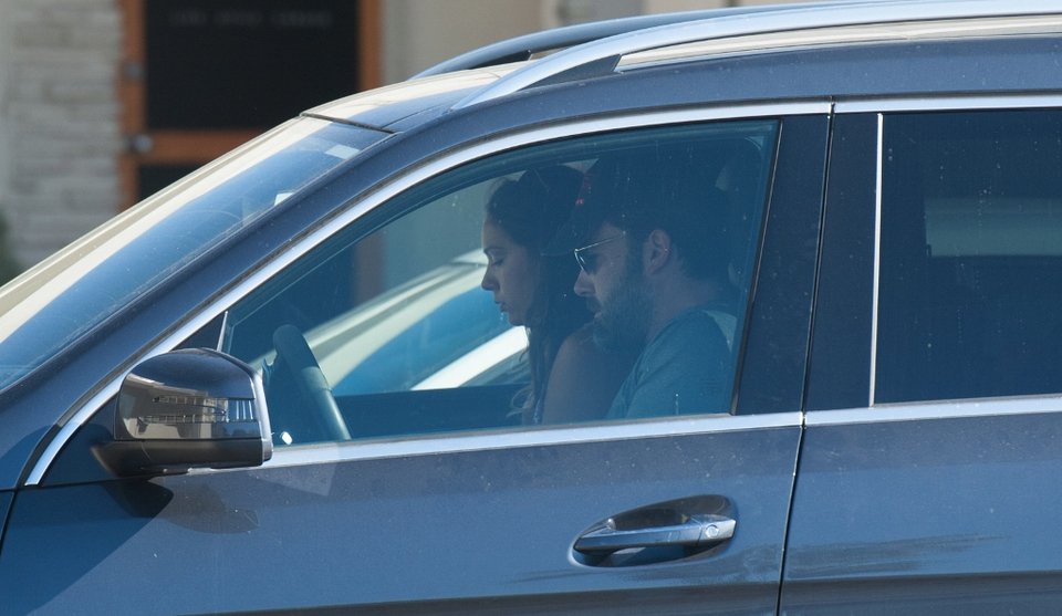 Μπεν Αφλεκ: Με την νέα σέξι νταντά [εικόνες]  | iefimerida.gr 2