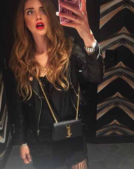 15 πράγματα που μόνο όσες φοράνε μόνο μαύρα μπορούν να καταλάβουν [εικόνες] | iefimerida.gr 1