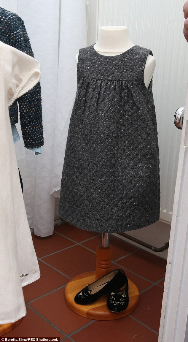 Fashion icon όπως η μητέρα της -Ουρές θαυμαστών για να αγοράσουν ένα ρούχο της Χάρπερ [εικόνες] | iefimerida.gr 9