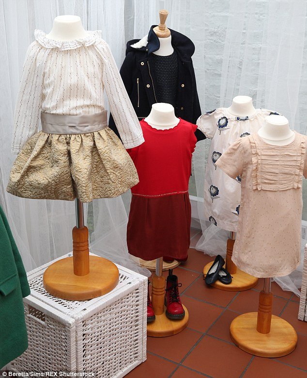 Fashion icon όπως η μητέρα της -Ουρές θαυμαστών για να αγοράσουν ένα ρούχο της Χάρπερ [εικόνες] | iefimerida.gr 4