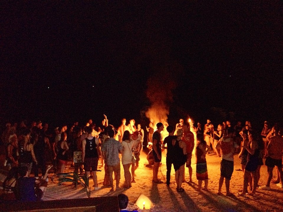 Τρόμος σε διάσημη παραλία της Ταϊλάνδης: Δολοφόνησαν με τσάπα νεαρό ζευγάρι Βρετανών -Νωρίτερα είχαν βιάσει την κοπέλα [εικόνες] | iefimerida.gr 6