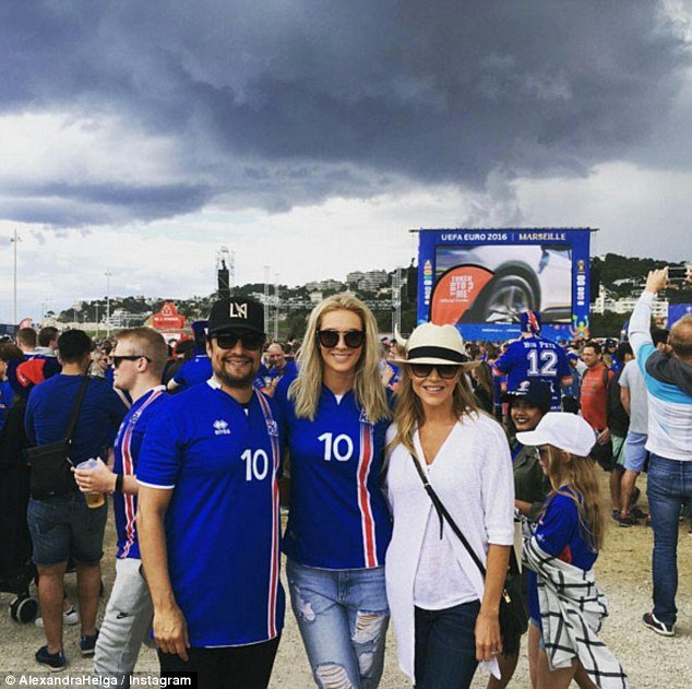 Οι Μπέκαμ της Ισλανδίας -Ο διάσημος ποδοσφαιριστής και το μοντέλο που γράφει για μόδα [εικόνες] | iefimerida.gr 4