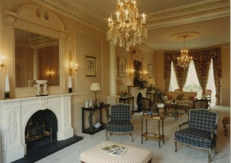 Η νέα χλιδάτη, αξίας 50 εκατ. λιρών, έπαυλη των Μπέκαμ -Η πισίνα στο δωμάτιο με τις τοιχογραφίες και το... κομμωτήριο [εικόνες] | iefimerida.gr 2