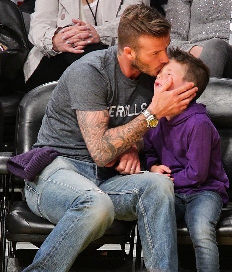 Ο Ντέιβιντ Μπέκαμ είναι και αυτός ένας κλασικός χαζομπαμπάς! [εικόνα] | iefimerida.gr 0