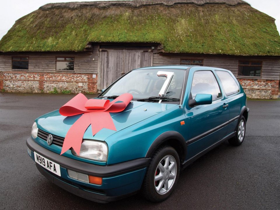 Αυτό ήταν το πρώτο αυτοκίνητο του Μπέκαμ -Βγαίνει στο σφυρί [εικόνα] | iefimerida.gr 0