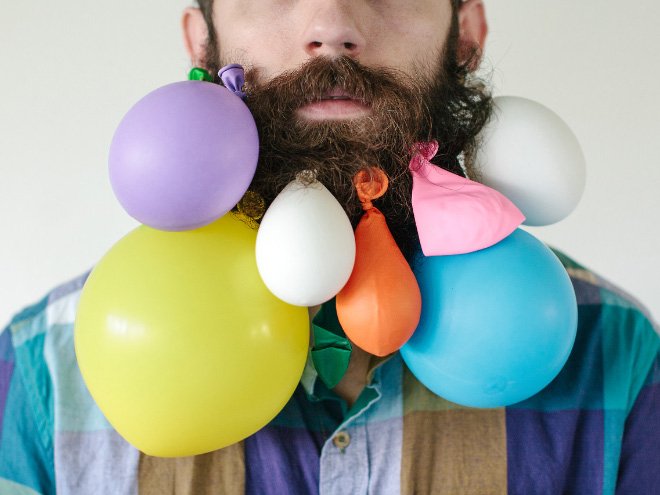 Χίπστερ-μάνια: Μανιώδης γενειοφόρος «εγκλωβίζει» στο μούσι του αντικείμενα όπως ξυραφάκια, μακαρόνια και οδοντογλυφίδες [εικόνες] | iefimerida.gr 3