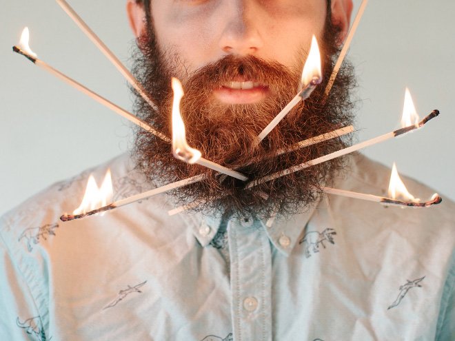 Χίπστερ-μάνια: Μανιώδης γενειοφόρος «εγκλωβίζει» στο μούσι του αντικείμενα όπως ξυραφάκια, μακαρόνια και οδοντογλυφίδες [εικόνες] | iefimerida.gr 6