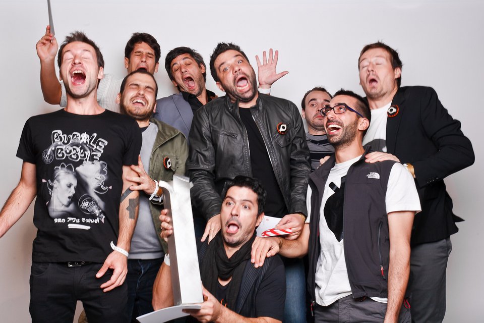 Οι Θεσσαλονικείς που σχεδίασαν το λογότυπο της Ελληνικής Προεδρίας -Γιατί λέγονται «παντζάρια» [εικόνα]  | iefimerida.gr 1