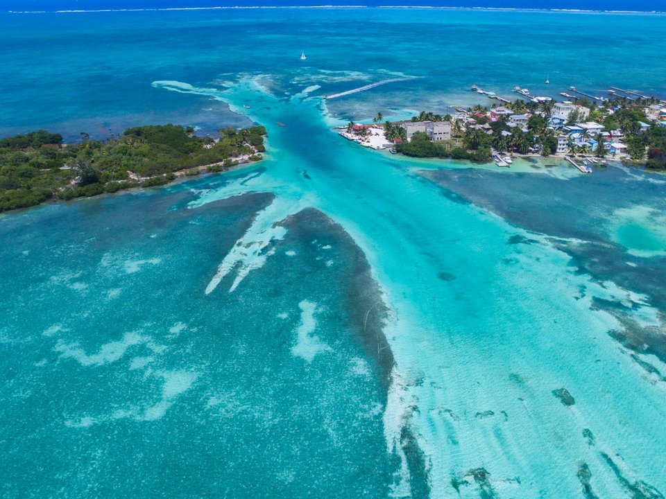 Επτά τροπικοί φορολογικοί παράδεισοι -Εκεί πηγαίνουν τα λεφτά τους οι σούπερ πλούσιοι [εικόνες] | iefimerida.gr 0