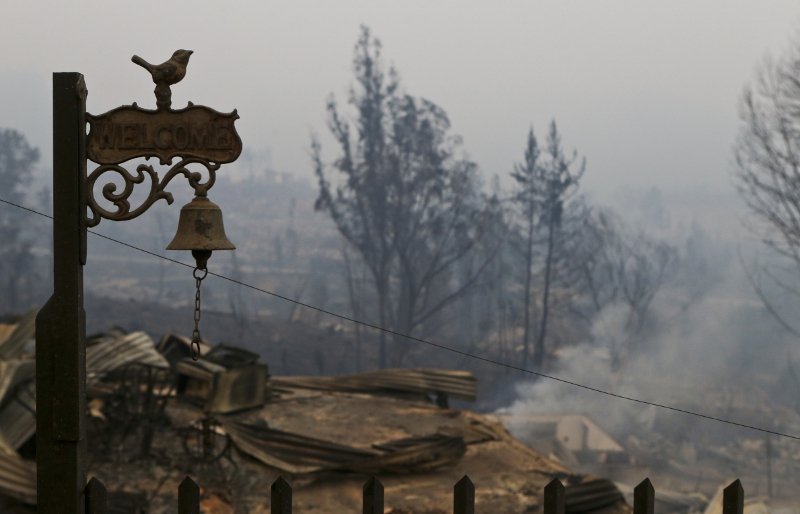 Οι θανατηφόρες πυρκαγιές αποτέφρωσαν ολόκληρη πόλη στη Χιλή! [εικόνες & βίντεο]  | iefimerida.gr 2