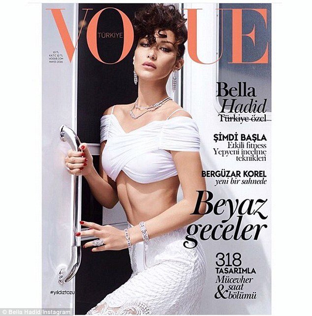 Η Μπέλα Χαντίντ κάνει τα πάντα για να κλέψει τη δόξα της αδελφής της -Ημίγυμνη σε περιοδικό [εικόνες] | iefimerida.gr 3