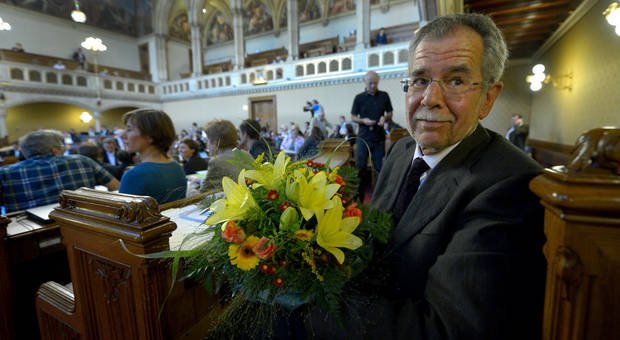 Αυστρία: Συνετρίβη ένα κουρασμένο, παραδοσιακό πολιτικό σύστημα | iefimerida.gr 0