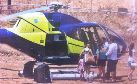 Παγωτό και λιχουδιές από ξυλόφουρνο έτρωγε στα σοκάκια της Πάρου η Μόνικα Μπελούτσι [εικόνες] | iefimerida.gr 3