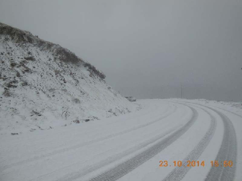  Επεσαν τα πρώτα χιόνια -Στα λευκά ντύθηκε το Βελούχι [εικόνες] | iefimerida.gr 0