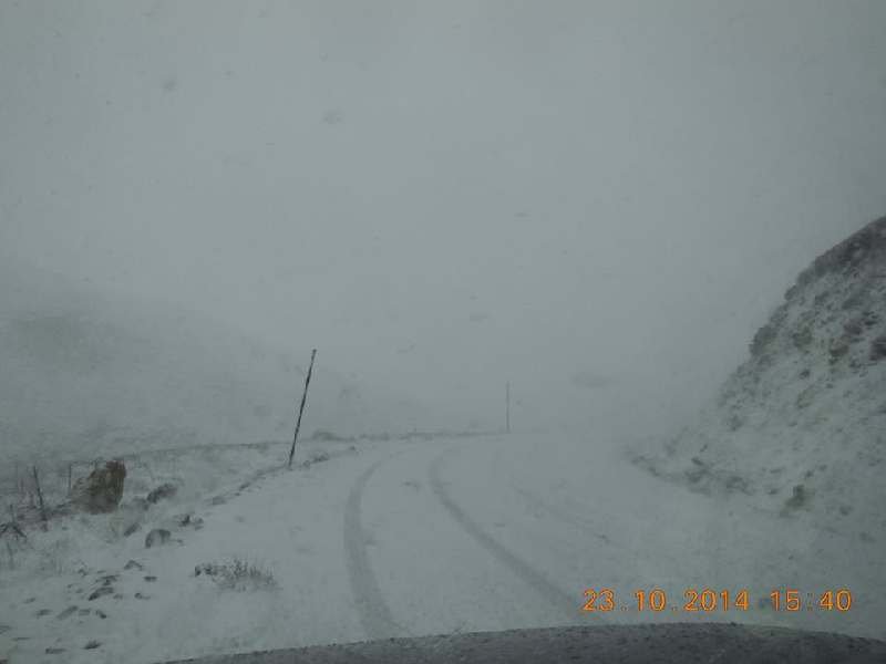  Επεσαν τα πρώτα χιόνια -Στα λευκά ντύθηκε το Βελούχι [εικόνες] | iefimerida.gr 3