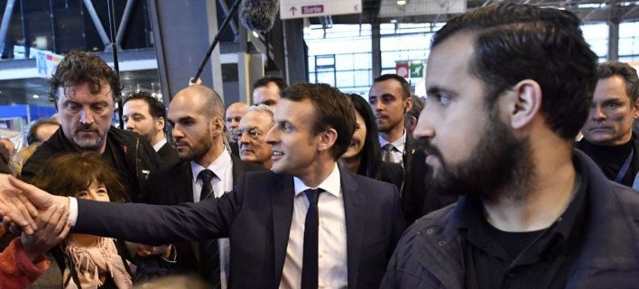 Σάλος στη Γαλλία: Συνεργάτης του Μακρόν χτυπούσε διαδηλωτές στο δρόμο [βίντεο] | iefimerida.gr 2