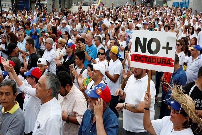 Η «μητέρα όλων των διαδηλώσεων» έγινε στη Βενεζουέλα εναντίον του Μαδούρο [εικόνες] | iefimerida.gr 4