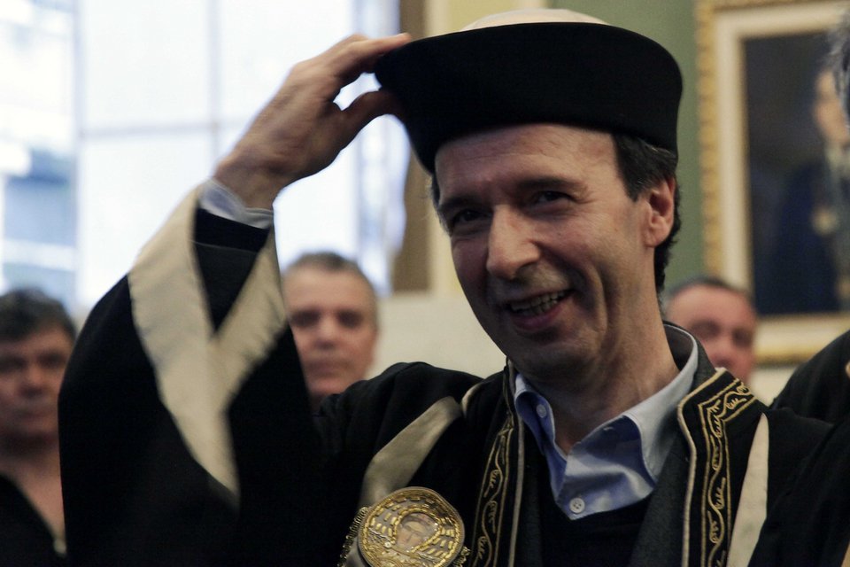 Ρομπέρτο Μπενίνι: «Θέλω να σας φιλήσω όλους...  στο στόμα!» [εικόνες] | iefimerida.gr 0