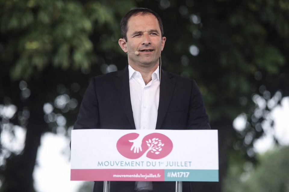 Γαλλία: Και ο Μπενουά Αμόν εγκαταλείπει το Σοσιαλιστικό κόμμα -Εκανε δικό του Κίνημα | iefimerida.gr 0