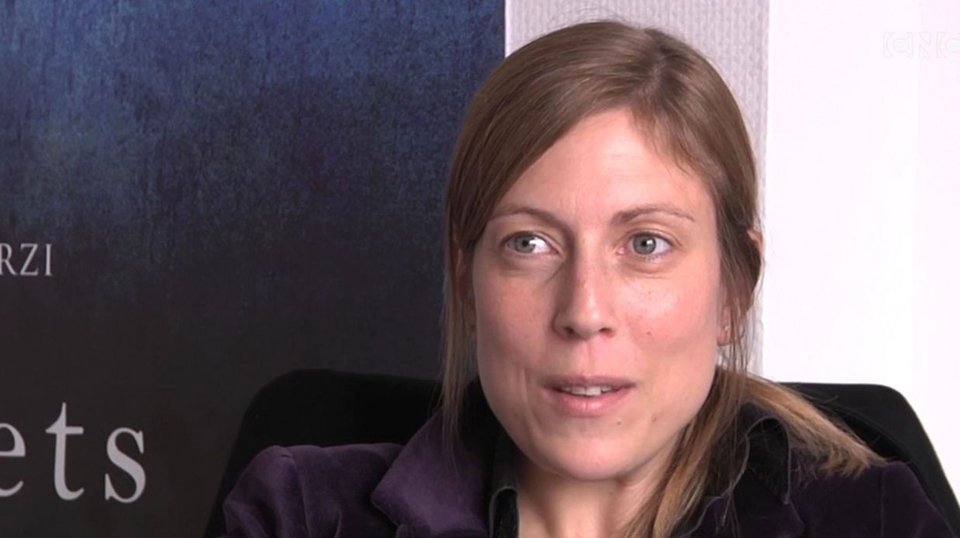 Ο Μπενουά Αμόν παρουσιάζει στους Γάλλους τη σύντροφό του [εικόνες] | iefimerida.gr 3