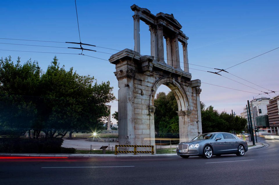 Η Bentley είναι η πιο επιτυχημένη μάρκα υπερ-πολυτελείας παγκοσμίως | iefimerida.gr 9
