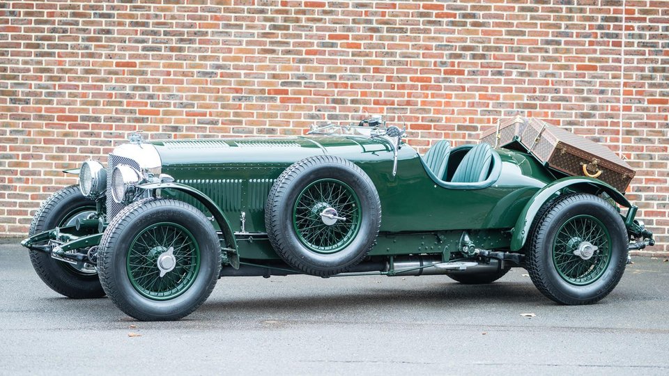 Αγοράστε δυο vintage βαλίτσες Louis Vuitton και πάρτε δώρο μια... Bentley! | iefimerida.gr 0