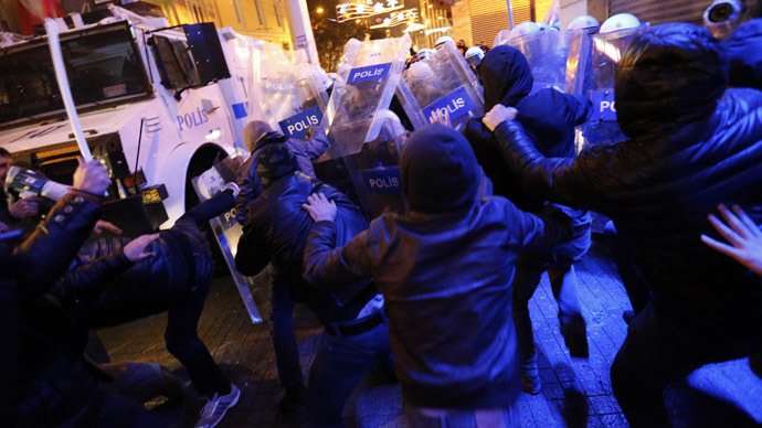 Ματωμένο ψωμί στην Τουρκία [εικόνες] | iefimerida.gr 4