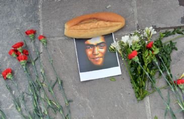 Ματωμένο ψωμί στην Τουρκία [εικόνες] | iefimerida.gr 2