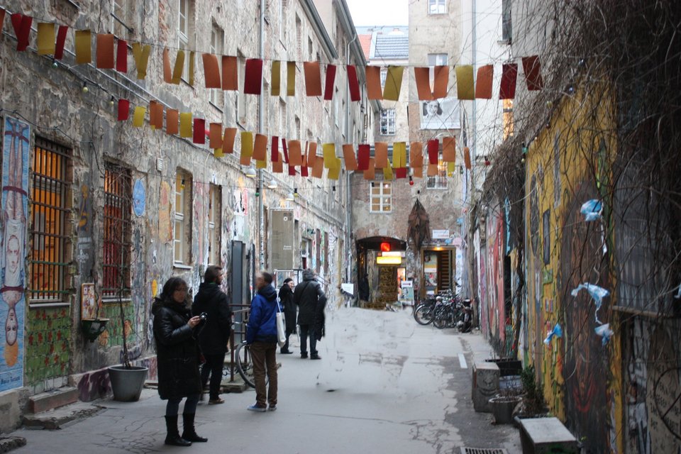 Πώς είναι σήμερα το προάστιο του Βερολίνου όπου έζησαν οι Εβραίοι [εικόνες] | iefimerida.gr 5