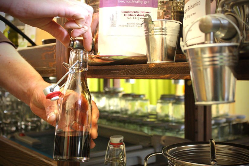 Δύο γυναίκες άνοιξαν το πρώτο σούπερ μάρκετ χωρίς συσκευασίες στο Βερολίνο [εικόνες] | iefimerida.gr 3