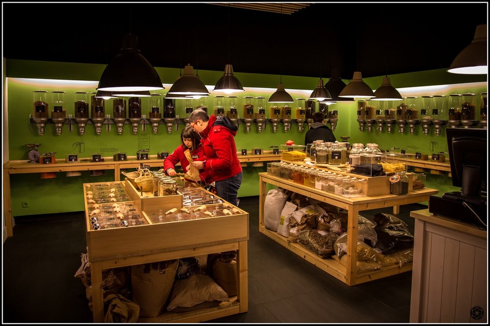 Δύο γυναίκες άνοιξαν το πρώτο σούπερ μάρκετ χωρίς συσκευασίες στο Βερολίνο [εικόνες] | iefimerida.gr 6