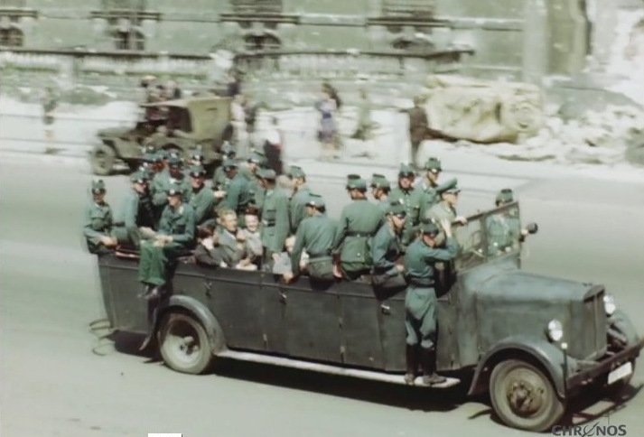 Συγκλονιστικό βίντεο-ντοκουμέντο από το κατεστραμμένο Βερολίνο [εικόνες & βίντεο] | iefimerida.gr 7