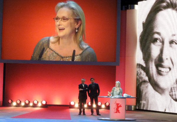 Σήμερα αρχίζει η Μπερλινάλε- Αφιερώματα σε Μπόουι και Σκόλα-Πρόεδρος η Μέριλ Στριπ [εικόνες] | iefimerida.gr 0