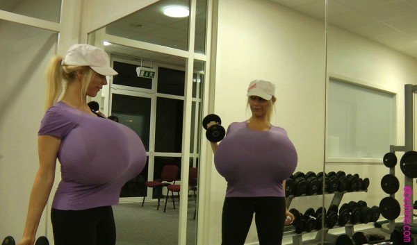 Δεν υπάρχει κάτι παρόμοιο: Γερμανίδα με 19 κιλά ψεύτικο στήθος [εικόνες] | iefimerida.gr 1