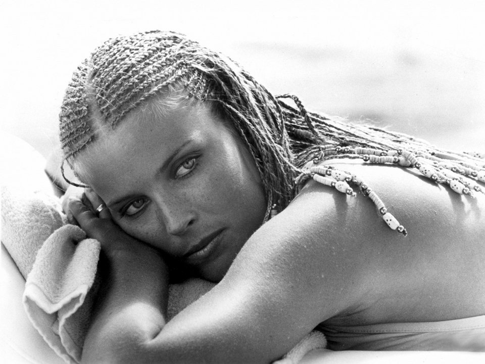 Oι πιο θρυλικές κοτσίδες στην Ιστορία: Από τη Μάτα Χάρι στην Κέιτ Μος [εικόνες] | iefimerida.gr 8