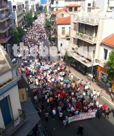 Πετροπόλεμος και μολότοφ στα γραφεία της Χρυσής Αυγής στην Πάτρα - Ακροδεξιός έβγαλε περίστροφο [βίντεο + εικόνες] | iefimerida.gr 0