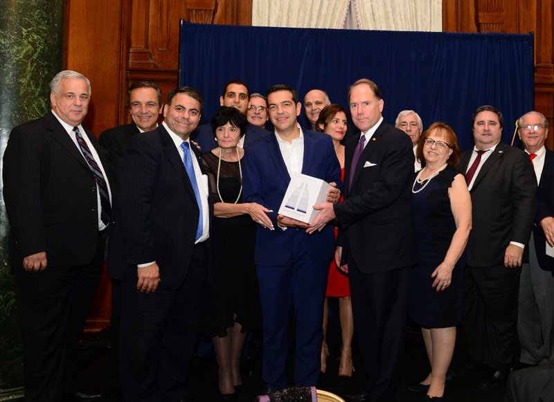 Η Περιστέρα με κόκκινο της φωτιάς φόρεμα, σε εκδήλωση στην Ουάσινγκτον [εικόνες] | iefimerida.gr 3