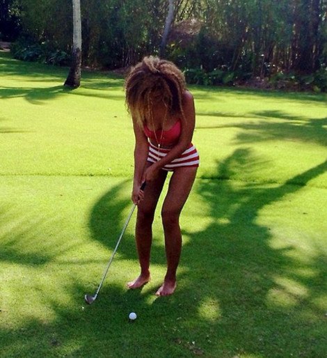 Κράζουν την Beyonce: Πόσταρε φωτογραφία της με... κενό ανάμεσα στα μπούτια [εικόνες] | iefimerida.gr 0